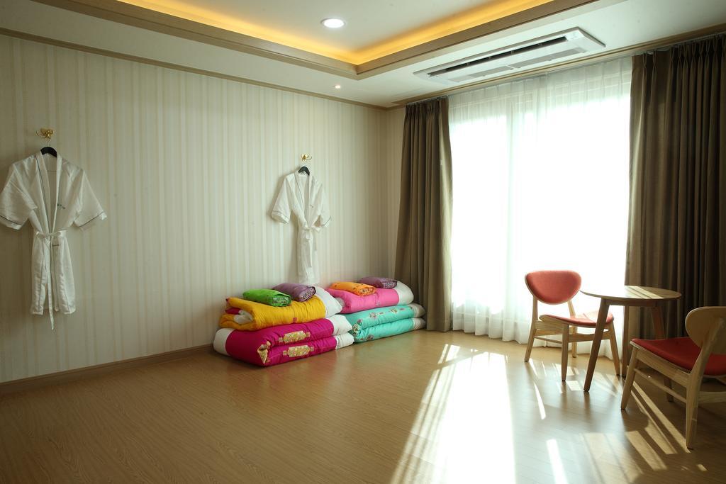Arisu Gyeongju Hotel Exterior photo
